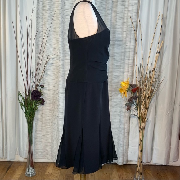 Rickie Freeman Teri Jon black sleeveless party dress. - Picture 13 of 16